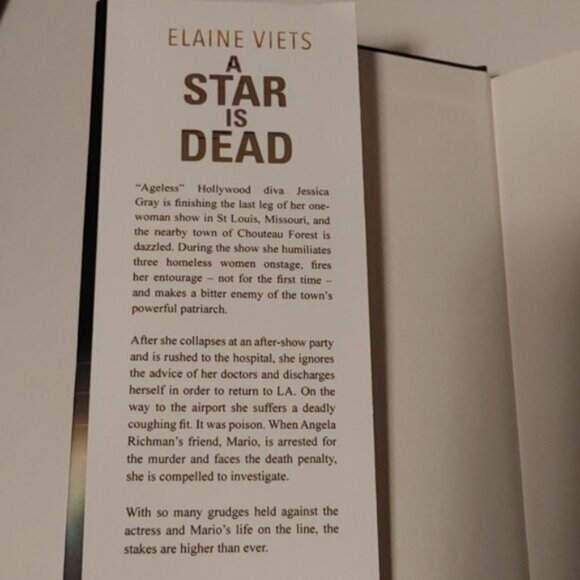 3/$13 A Star is Dead by Elaine Viets adult hardcover mystery novel 2021 - Picture 3 of 6
